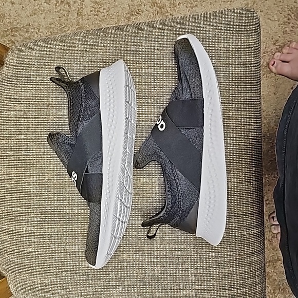 Adidas Slip On Womens 12! - Picture 2 of 6